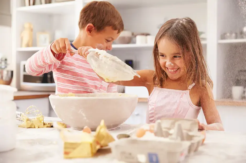 Cucinare con i bambini in quarantena: ricette semplici e divertenti